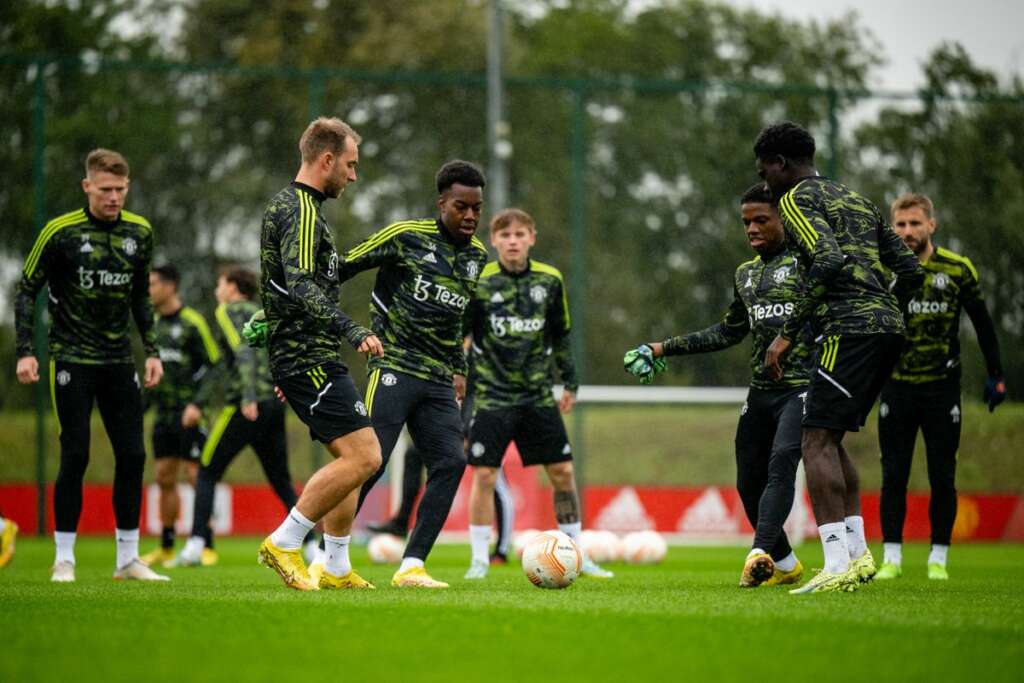 Torcida do Manchester United mostra insatisfação com os donos do clube