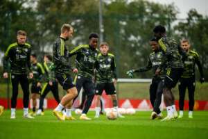 Torcida do Manchester United mostra insatisfação com os donos do clube