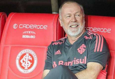 Mano Menezes - Internacional