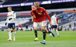 Jogador do Manchester United paga fiança e deixa prisão na Inglaterra