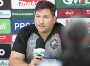 Matheus Costa não aguenta o Operário: 