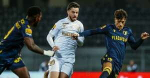 PORTUGUÊS: Vitória de Guimarães vence e encosta no topo da tabela