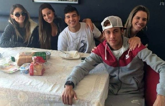 Jovem revela “loucura” com Neymar quando o craque namorava Marquezine: “Amo a Bruna”