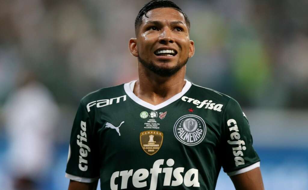 Rony renova contrato com o Palmeiras