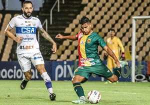 CSA x Sampaio Corrêa: Um tenta fugir do Z4 e outro busca o G4