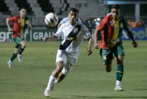 Sampaio Corrêa x Ponte Preta - Macaca tenta se recuperar em duelo direto na Série B