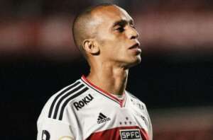 Miranda anuncia a saída do São Paulo: 'Orgulho imenso dos mais de 300 jogos'