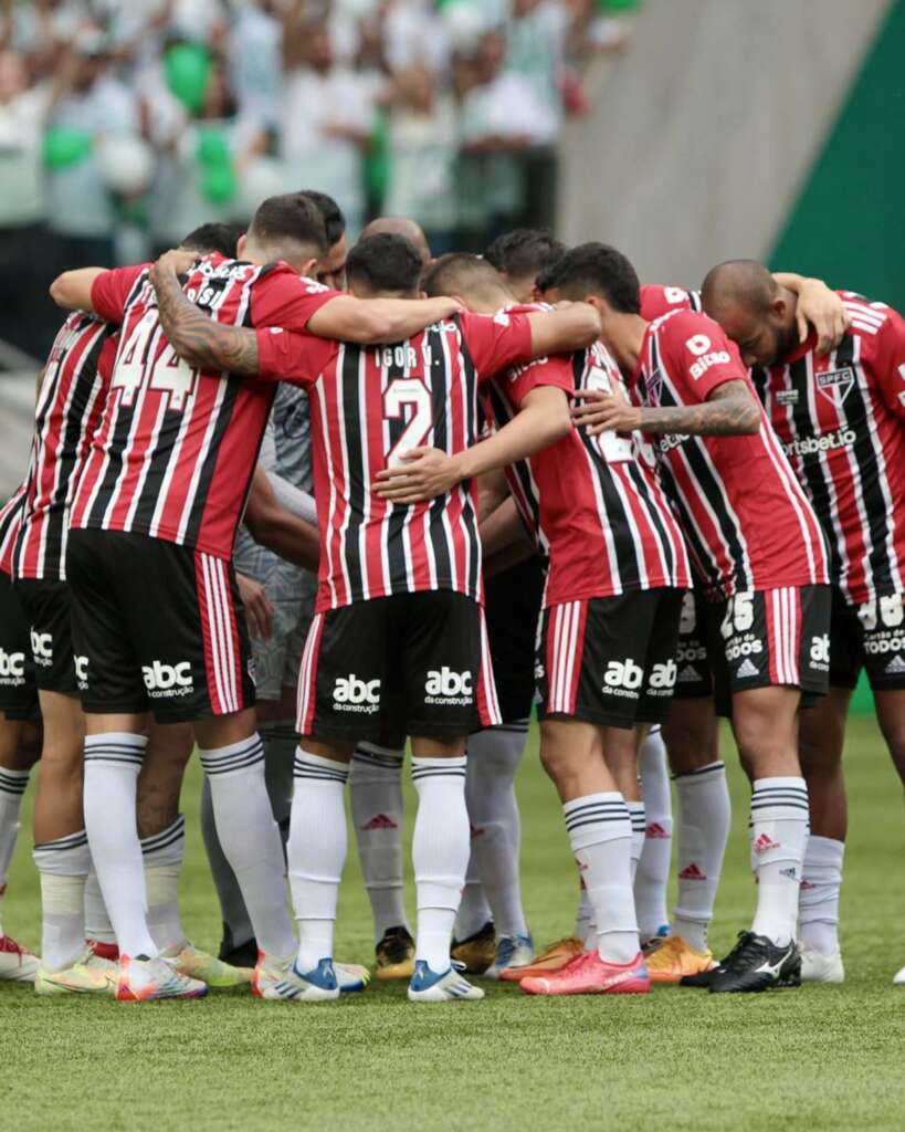 Ferraresi pede desculpas por expulsão no clássico e ganha apoio dos são-paulinos