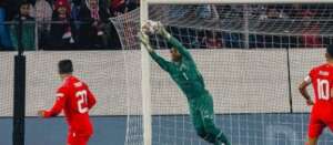 Copa do Mundo: Goleiro da Suíça se machuca e vira duvida