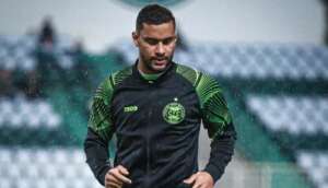 Coritiba devolve Thonny Anderson ao Bragantino após falhar no Atletiba