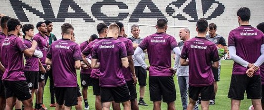 Elenco do XV de Piracicaba treinando para final da Copa Paulista