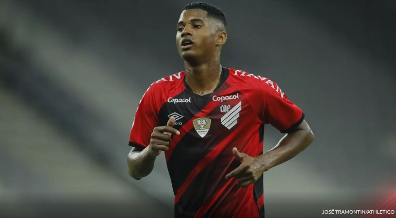 Brasileirão: Abner é liberado pelo DM e pode reforçar Athletico-PR diante do Fortaleza