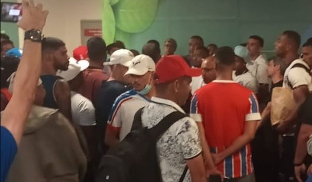 Jogadores do Bahia foram cobrados no aeroporto