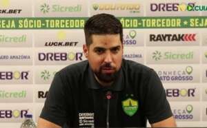 Técnico do Cuiabá lamenta desfalques para duelo contra o Goiás: ''Os problemas vão surgindo''