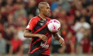 Athletico-PR deve ir com time alternativo antes da final da Libertadores