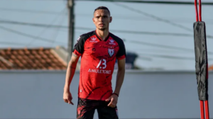 Atacante Luiz Fernando projeta Atlético-GO contra lanterna: 