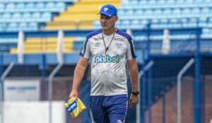 Mais já? Lisca é demitido do Avaí com apenas 7 jogos