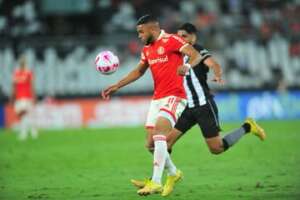 Botafogo 0 x 1 Internacional - Colorado fica a oito pontos no líder Palmeiras