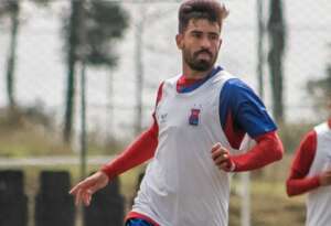 Lateral ex-Paraná Clube vai defender o Cascavel-PR em 2023
