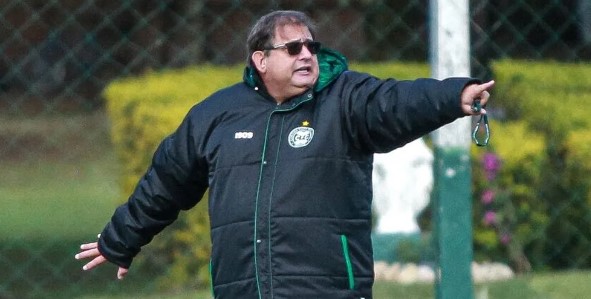 Coritiba ainda não venceu longe do Couto Pereira