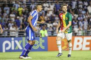 CSA x Vila Nova - Azulão tem jogo decisivo contra degola