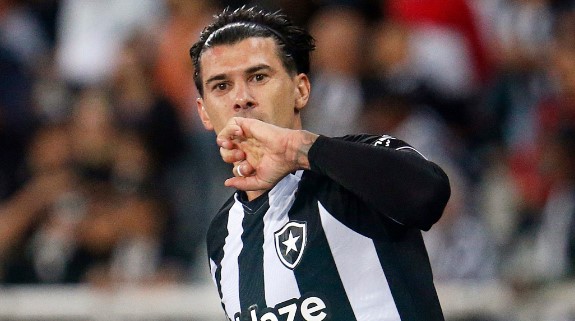 Cuesta não deve atuar contra o Internacional botafogo