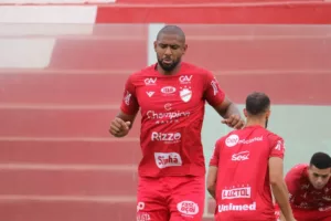 Série B: Zagueiro Donato se recorda do jogo entre Vila e Cruzeiro e crava: 