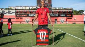 Série C: Dinei, do Vitória, pendura as chuteiras e diz “Só tenho a agradecer”