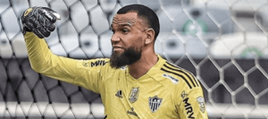 Everson rasga elogios a Cuca; Veja trecho da entrevista