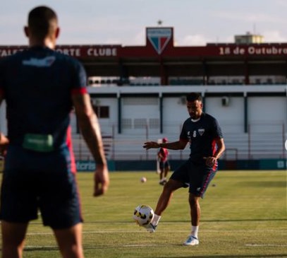 Fortaleza tem desfalque na defesa para encarar o Coritiba