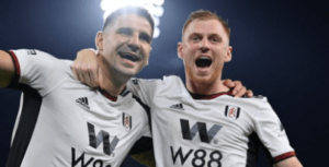 INGLÊS: Douglas Luiz é expulso e Fulham afunda o Aston Villa