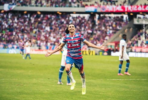 Brasileirão: Thiago Galhardo comemora 1º gol pelo Fortaleza no Castelão