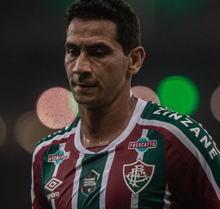 Presidente do Botafogo revela oferta do Fluminense por atacante: ”Só tranqueira”
