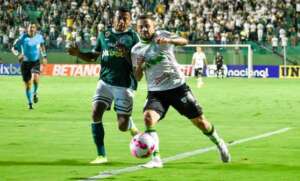 Goiás 2 x 2 América-MG - Coelho vacila, sofre gols rápidos e não dorme no G-8