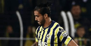 Gustavo Henrique engata dez jogos sem derrota no Fenerbahçe