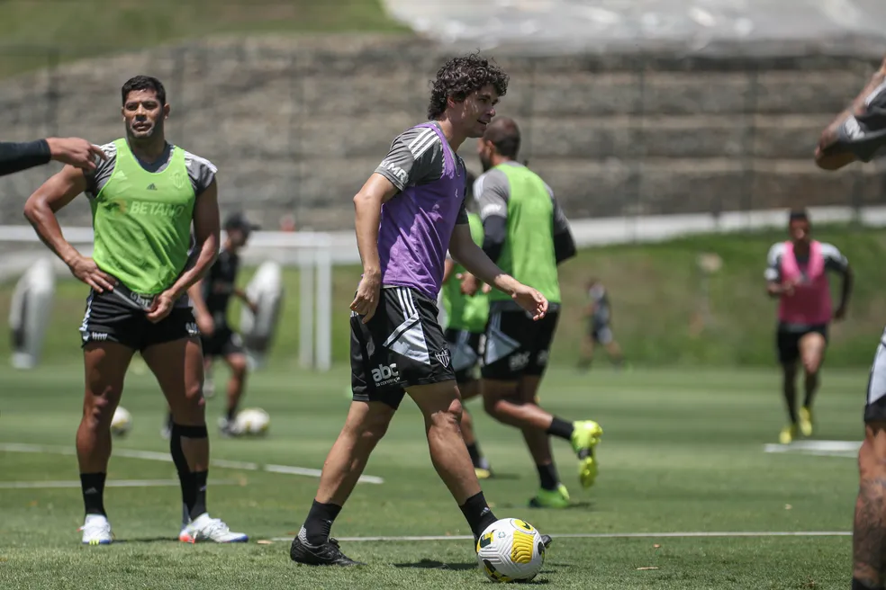 Hulk é liberado pelo DM e pode reforçar o Atlético-MG contra o Flamengo