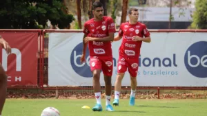 Série B: Vila Nova terá dois desfalques para jogo contra o Cruzeiro