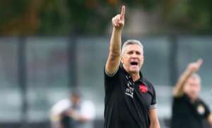 Série B: Elenco do Vasco extravasa após virada, mas Jorginho alerta: 'Falta um pouquinho'