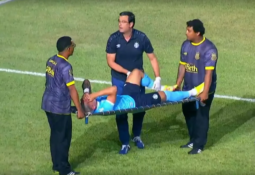 Série B: Jhonata Robert, do Grêmio, rompe ligamento do joelho novamente