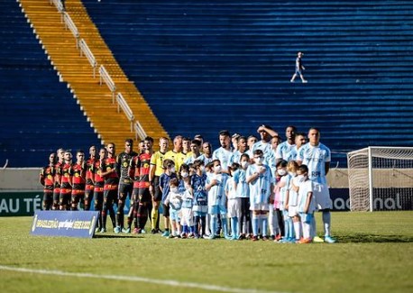 Londrina 2 x 1 Sport – Tubarão marca nos minutos finais e vira o jogo no Estádio do Café