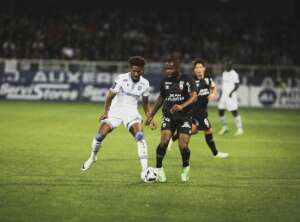 FRANCÊS: Lorient vence a quinta seguida e encosta no PSG; Lens mantém invencibilidade