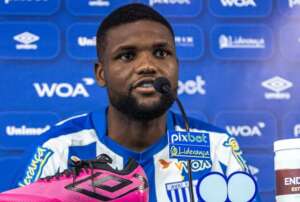 Lucas Ventura vê Avaí com condições de surpreender o Palmeiras: 