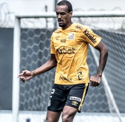 Luiz Felipe tem lesão confirmada e desfalca Santos contra o Flamengo no Maracanã