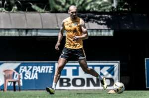 Zagueiros do Santos participam do treino e podem retornar na próxima rodada