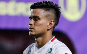 Série B: Representantes negam saída de Mateus Nascimento do Náutico: 'Tem contrato'