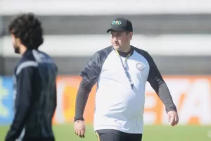 Série B: Matheus Costa, do Operário-PR, pede apoio da torcida para fugir do rebaixamento