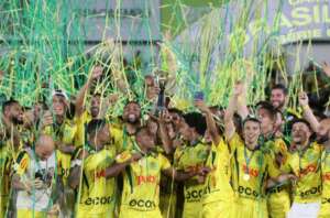 Série C: Mirassol levanta taça junto da torcida no Maião. Veja as fotos !