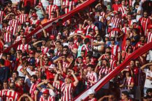 Após ser rebaixado, Náutico divulga carta aberta para a torcida com pedido de desculpas