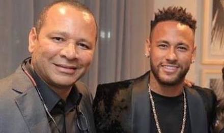 Pai de Neymar escorrega e fratura costelas em festa com seleção brasileira