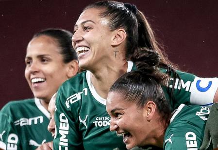 LIBERTADORES FEMININA: Palmeiras vence e garante liderança com 100%